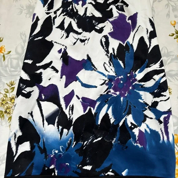 Tahari Size 2 Patterned Sleeveless Dress NWT - Picture 2 of 8